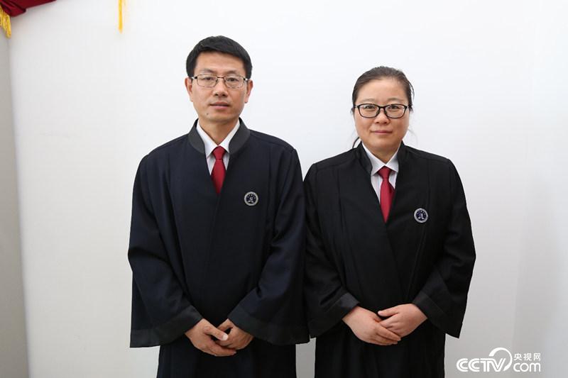 2015年曹旭和陈贤，成为全国唯一的一对夫妻志愿律师。