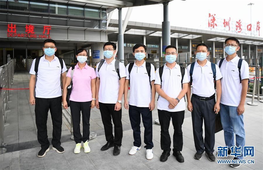 （图文互动）（2）“内地核酸检测支援队”7名“先遣队”队员抵达香港