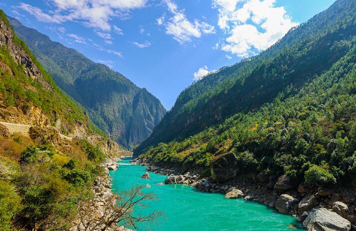怒江全力打造世界级高山峡谷旅游胜地