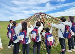 夏令营里感受多彩文化