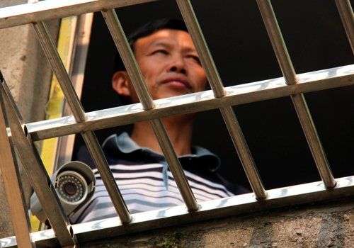 为了周炳文的人生安全,国土部门在他家安装了摄像探头 李根 摄